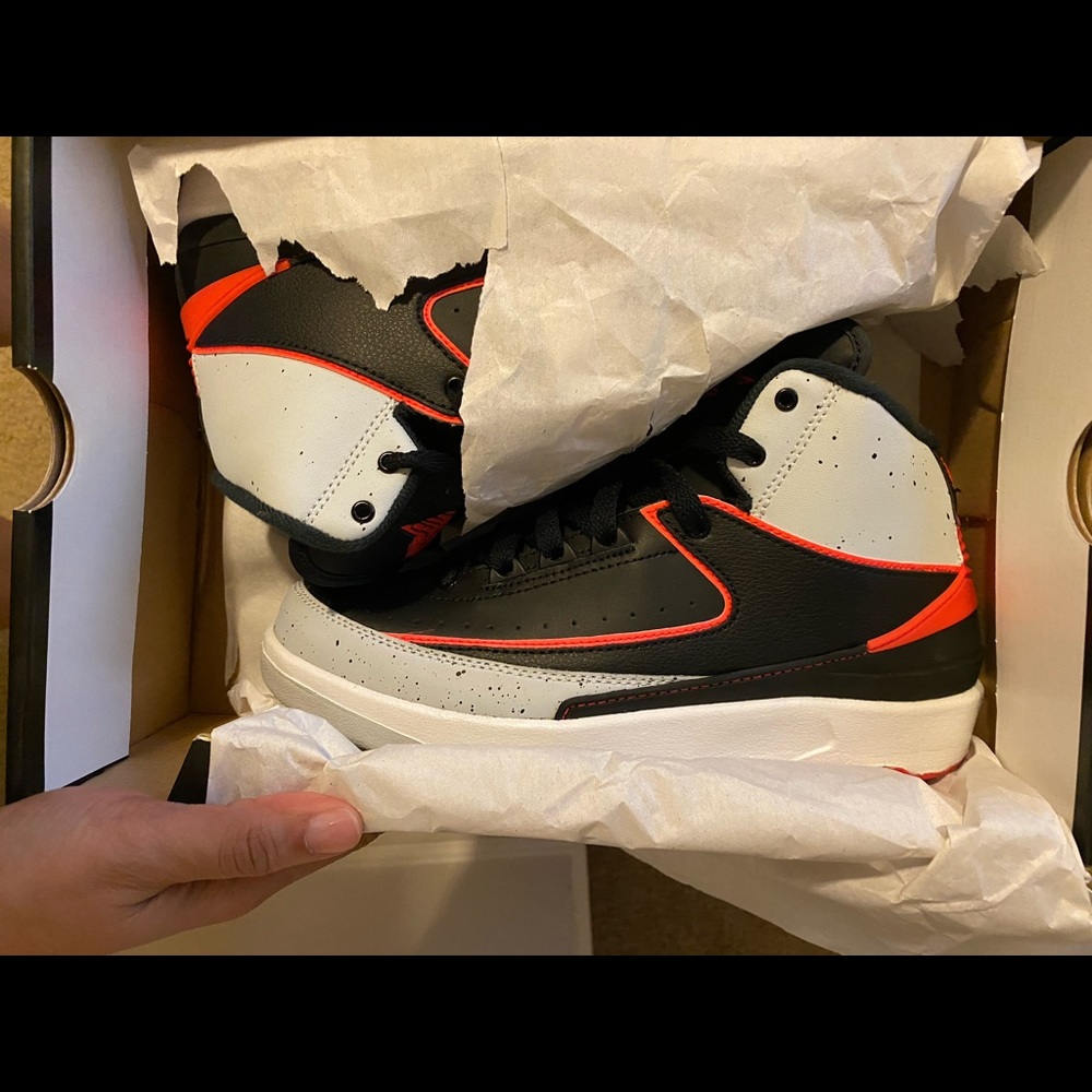 Jordan Retro 2 infrared 23
